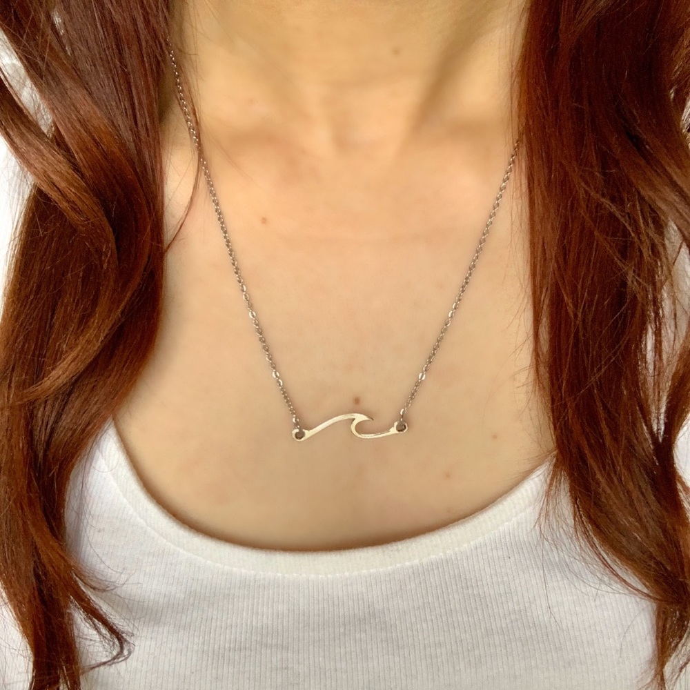 Wave necklace